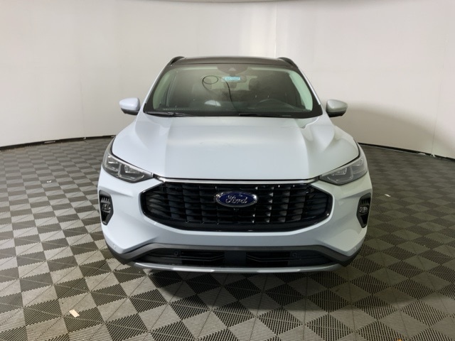 2026 Ford Escape Platinum's photo