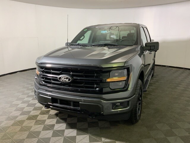 2025 Ford F-150 XLT photo 3