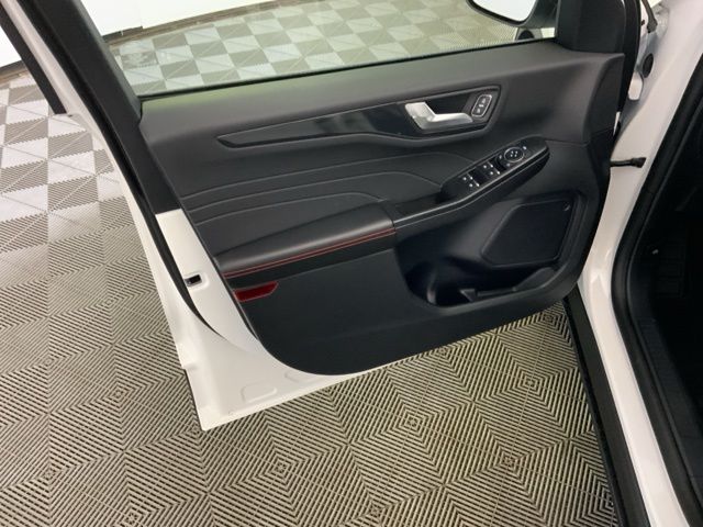2026 Ford Escape ST-Line - Photo 26