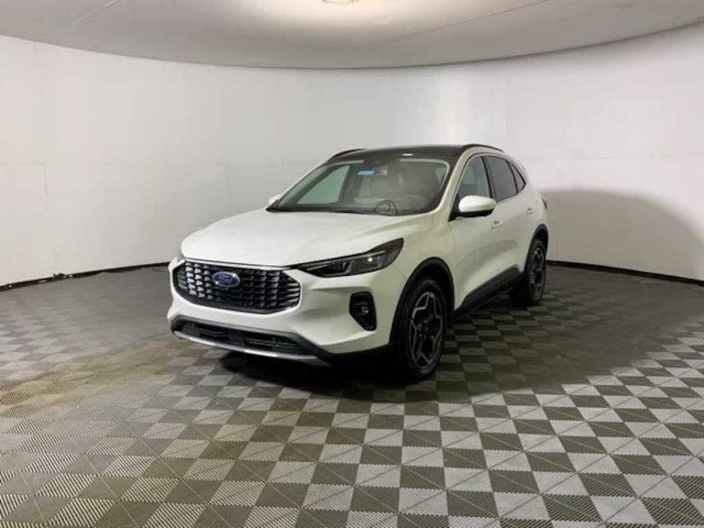 New 2026 Ford Escape Platinum SUV