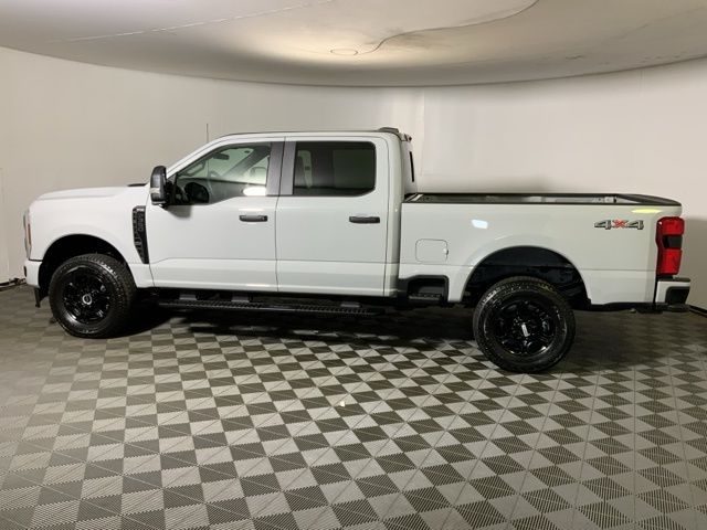 2026 Ford F-350 Super Duty XL - Photo 11