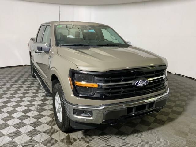 2025 Ford F-150 XLT photo 3