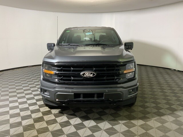 2025 Ford F-150 XLT photo 2