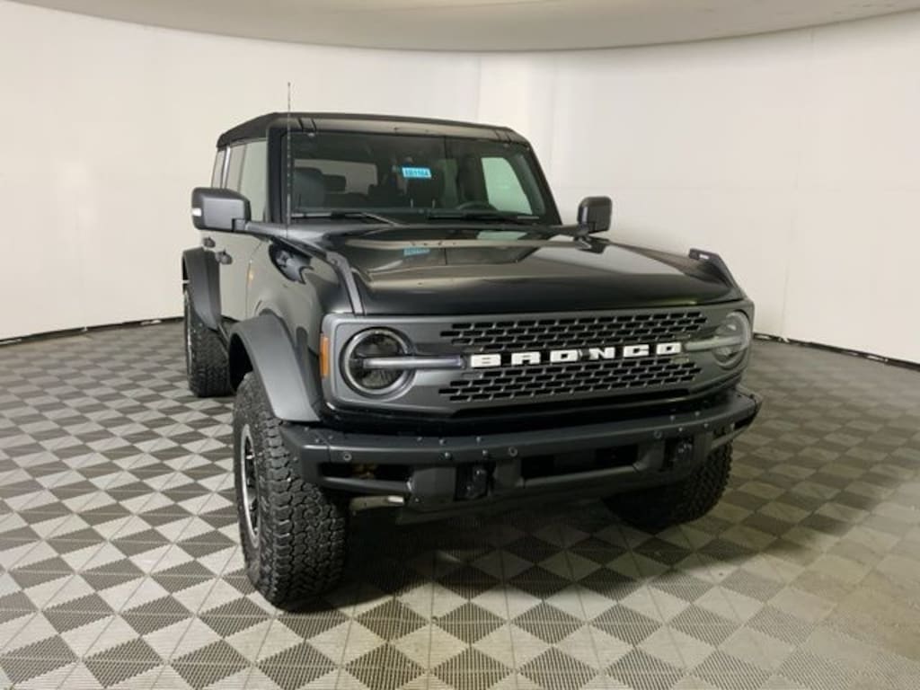 New 2025 Ford Bronco Badlands SUV