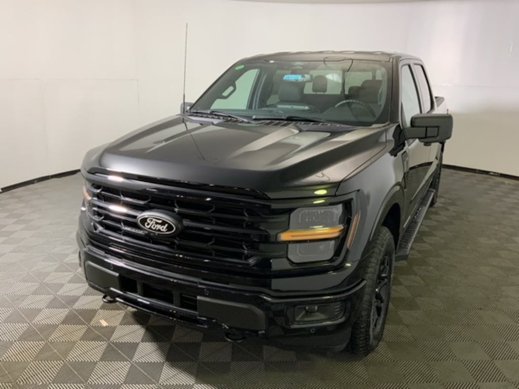 New 2025 Ford F-150 XLT Truck SuperCrew Cab