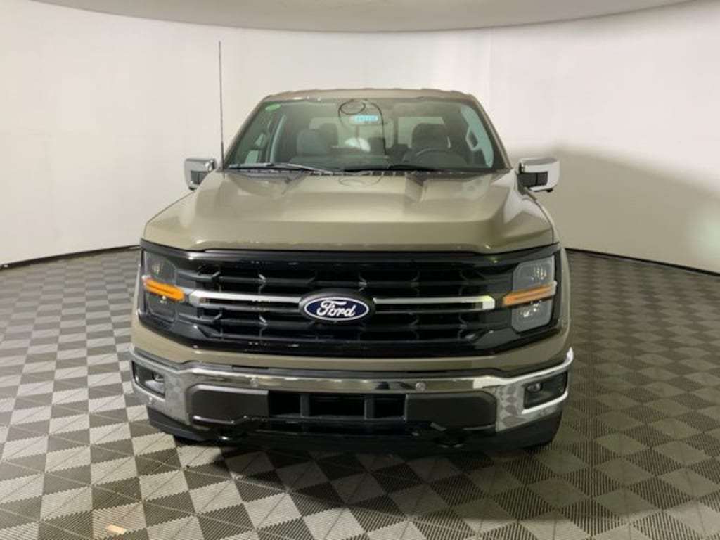 New 2025 Ford F-150 XLT Truck SuperCrew Cab