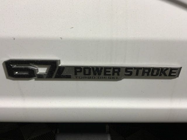 2025 Ford F-550 Super Duty Chassis Cab XLT - Photo 25