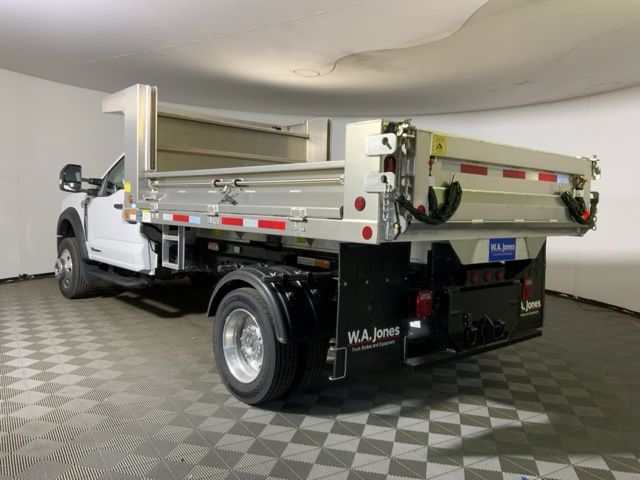 2025 Ford F-550 Super Duty Chassis Cab XLT - Photo 7