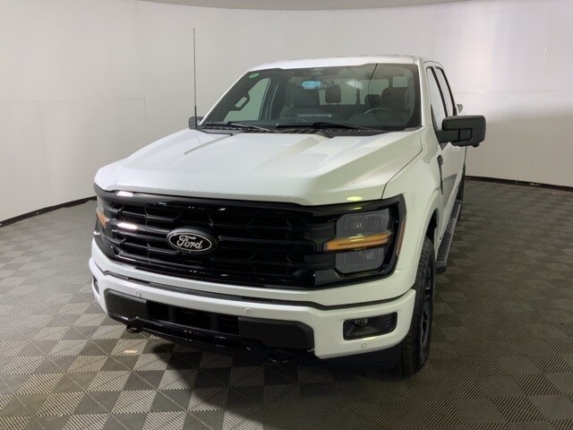 2025 Ford F-150 XLT photo 3