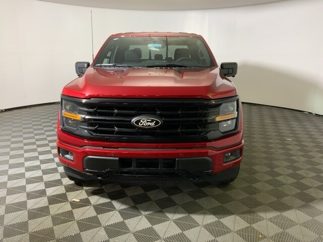 2025 Ford F-150 XLT photo 2