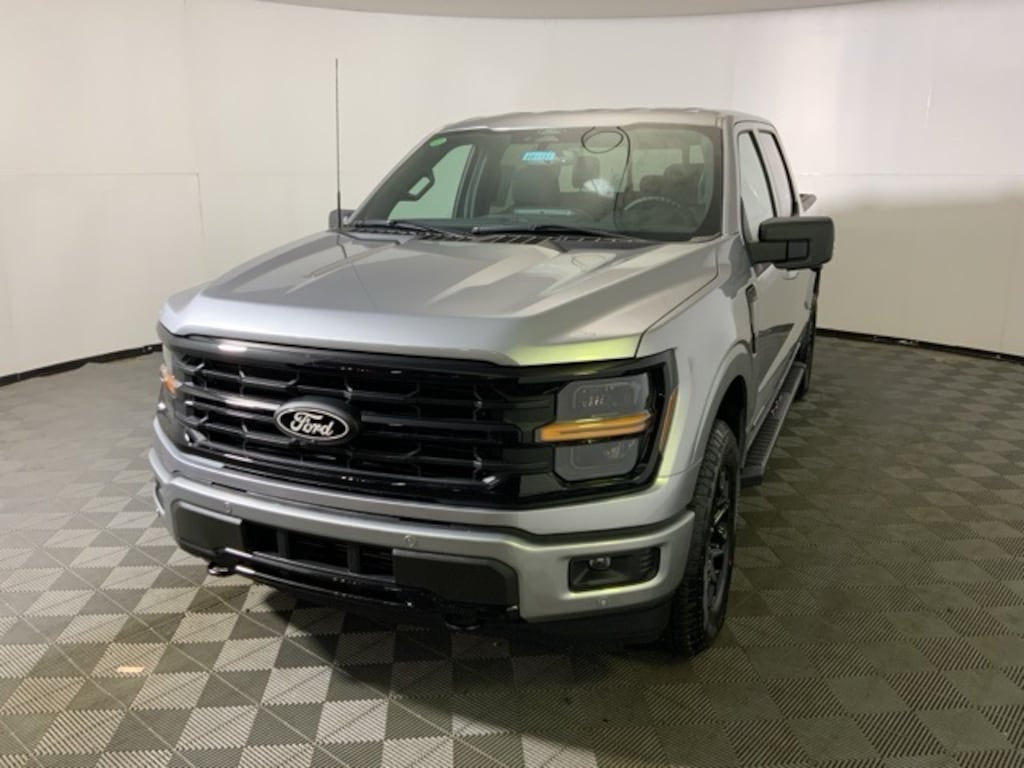 New 2025 Ford F-150 XLT Truck SuperCrew Cab