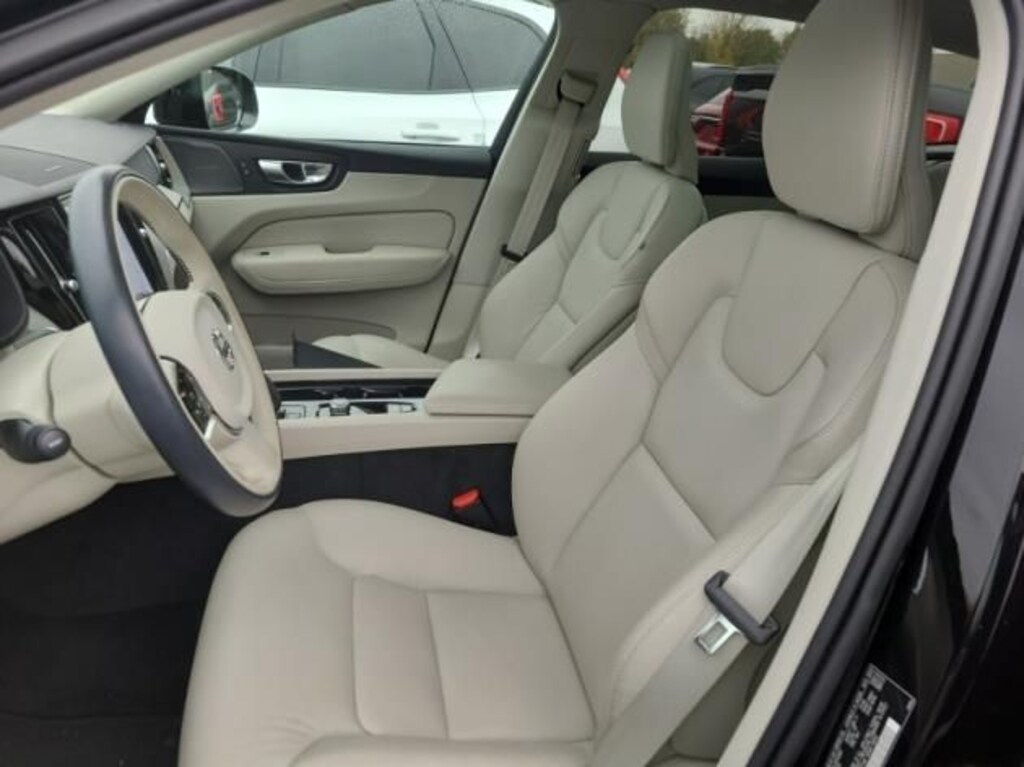 Used 2024 Volvo XC60 B5 Plus Dark SUV