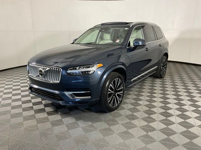 2025 Volvo XC90 Plug-In Hybrid