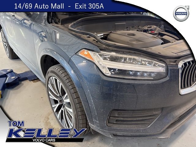 2021 Volvo XC90 Momentum