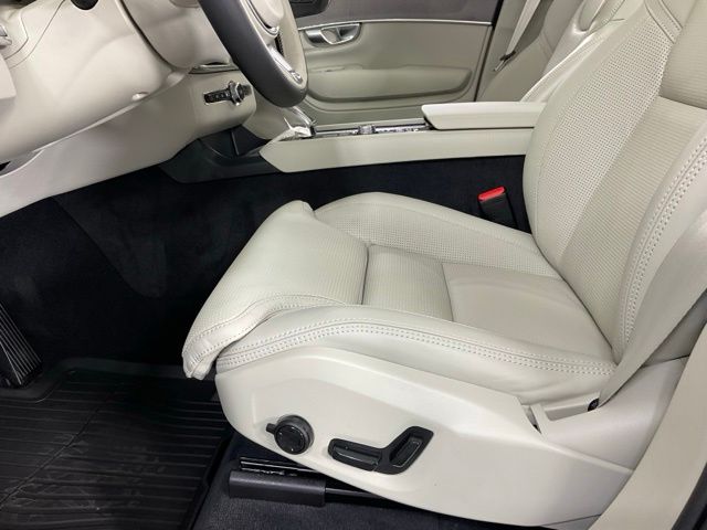 2026 Volvo XC90 Ultra - Photo 31