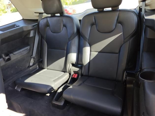 2024 Volvo XC90 B5 Core photo 2