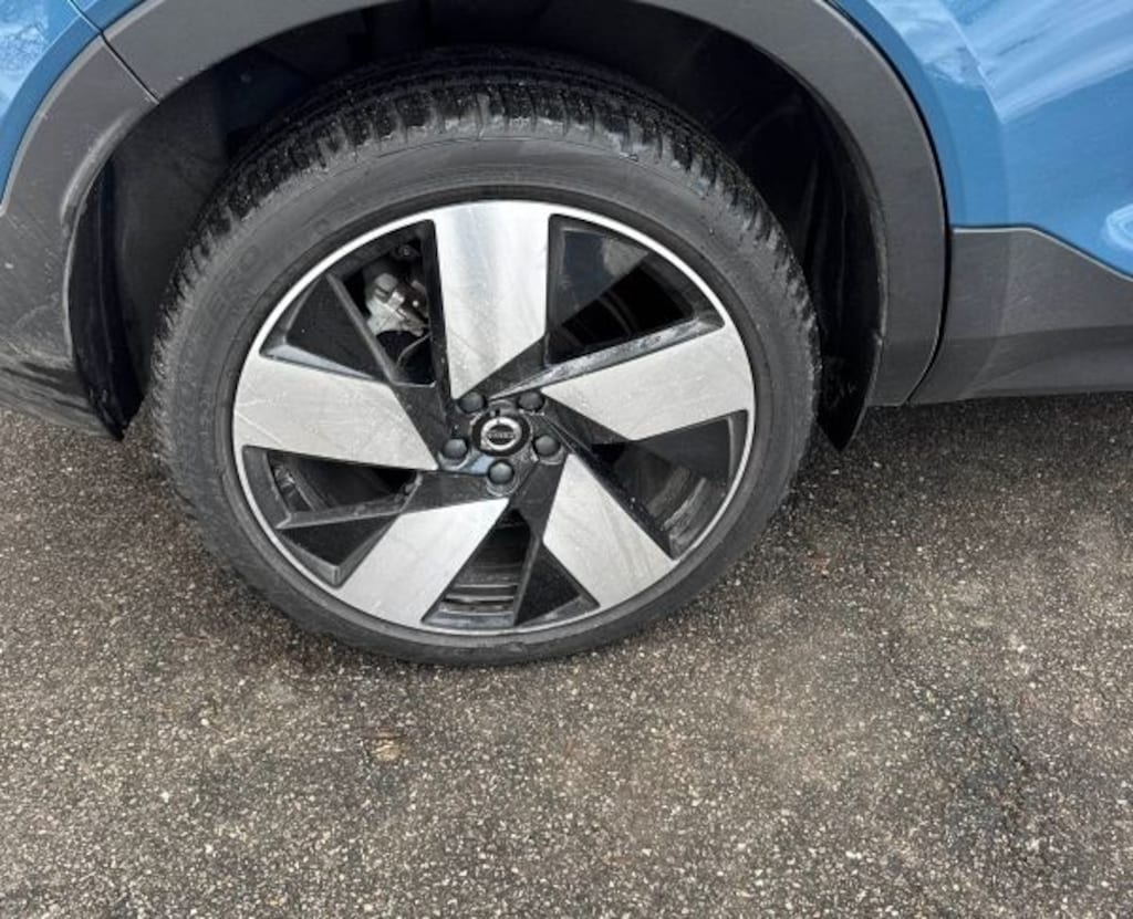 Used 2023 Volvo XC40 Recharge Pure Electric Ultimate SUV