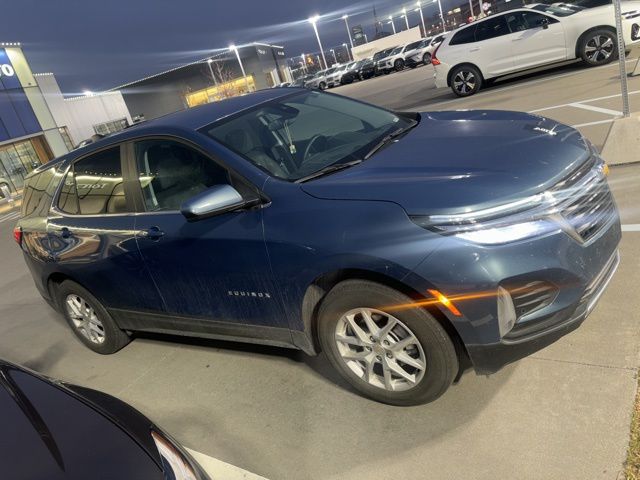 2024 Chevrolet Equinox photo 3