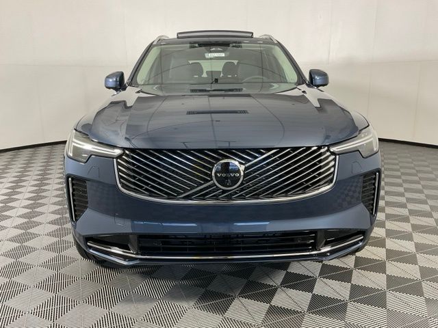 2026 Volvo XC90 B5 Plus photo 2