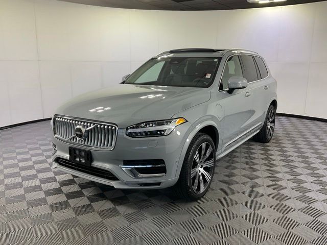 2025 Volvo XC90 Plug-In Hybrid