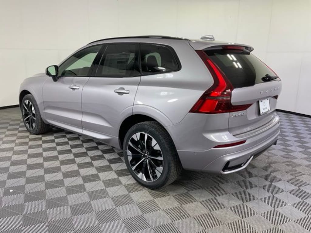 New 2026 Volvo XC60 B5 Plus SUV