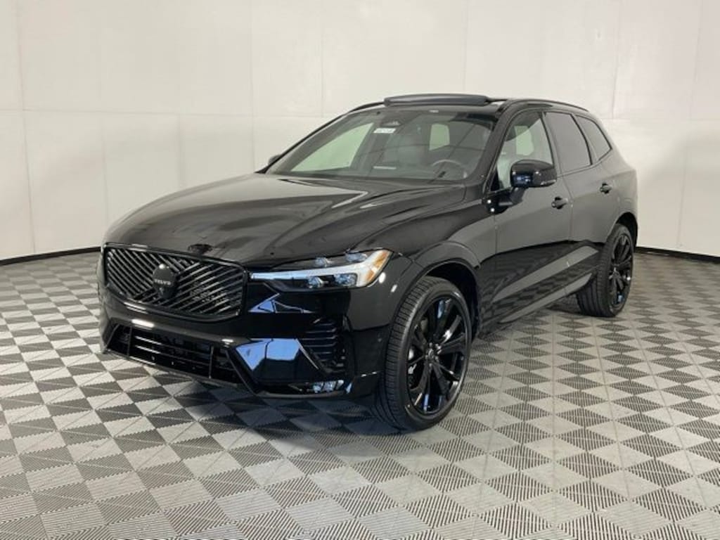 New 2026 Volvo XC60 B5 Ultra Black Edition SUV