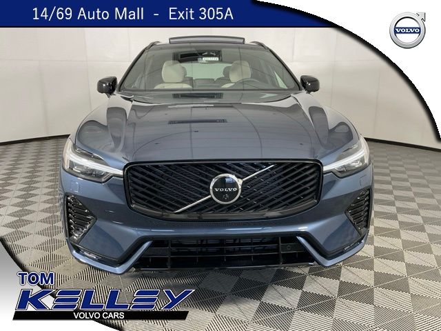 2026 Volvo XC60 B5 Plus Dark AWD's photo