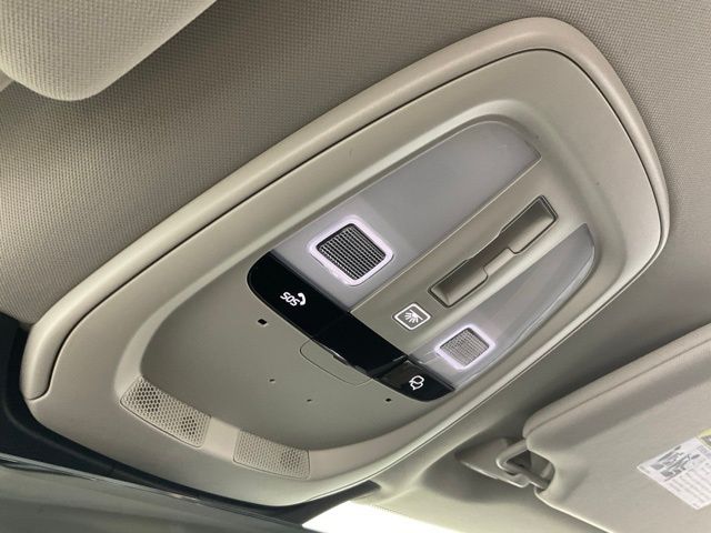 2026 Volvo XC90 Plus - Photo 24