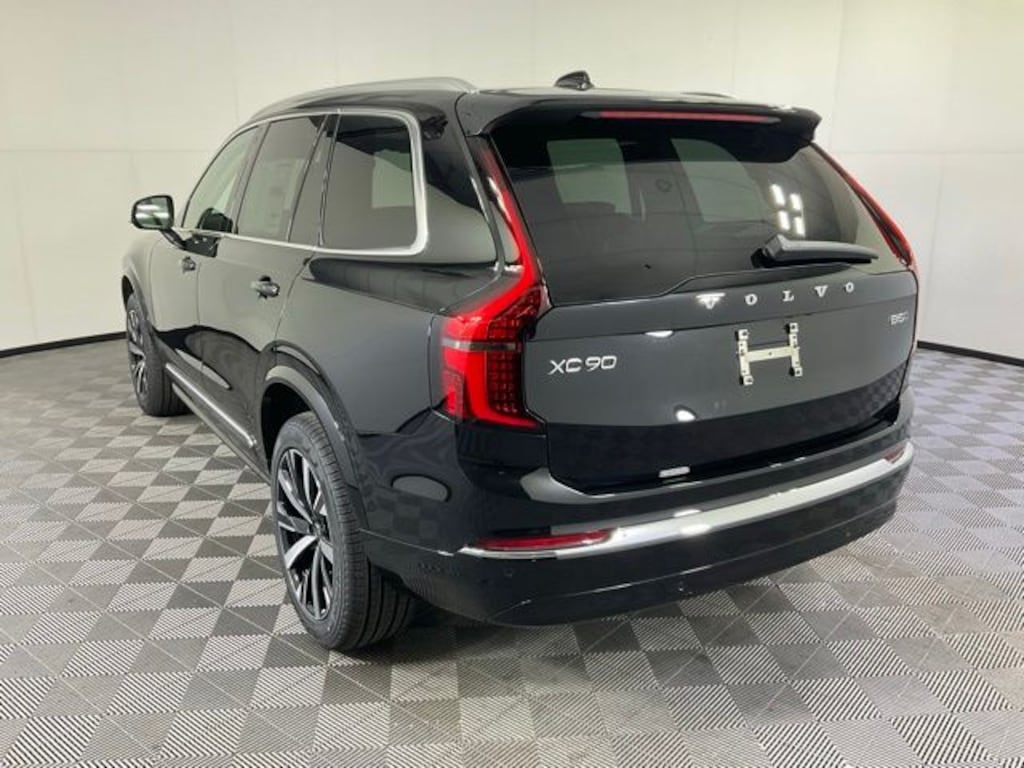 Used 2026 Volvo XC90 B5 Core SUV
