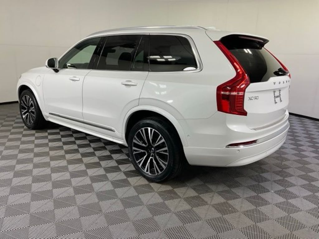 Certified 2024 Volvo XC90 plug-in hybrid T8 Plus Bright 7-Seater SUV