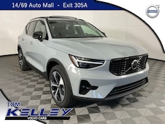 2026 Volvo XC40 B5 Plus AWD SUV