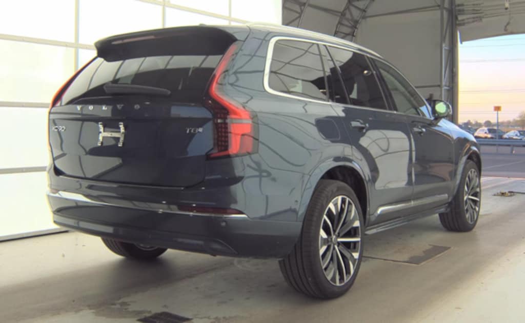 Used 2025 Volvo XC90 plug-in hybrid T8 (2025.5) Ultra 7-Seater SUV