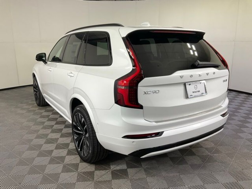 New 2026 Volvo XC90 B6 Ultra Dark Theme 7-Seater SUV