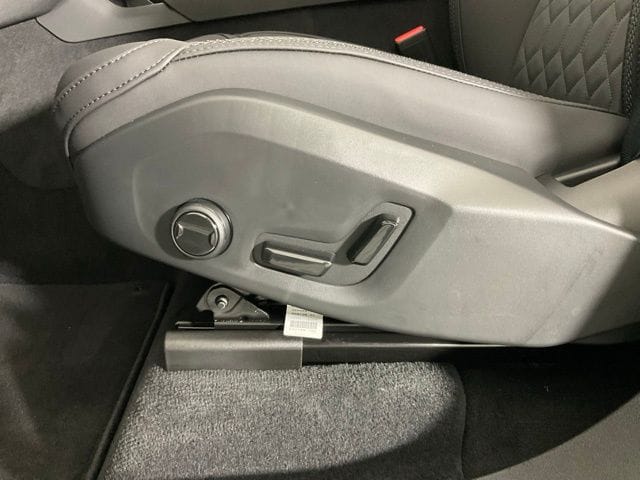 2026 Volvo XC90 Plus - Photo 29