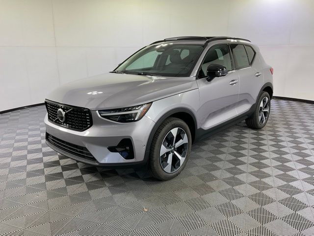 2026 Volvo XC40