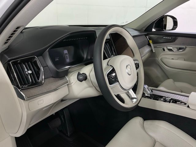 2026 Volvo XC90 Ultra - Photo 18