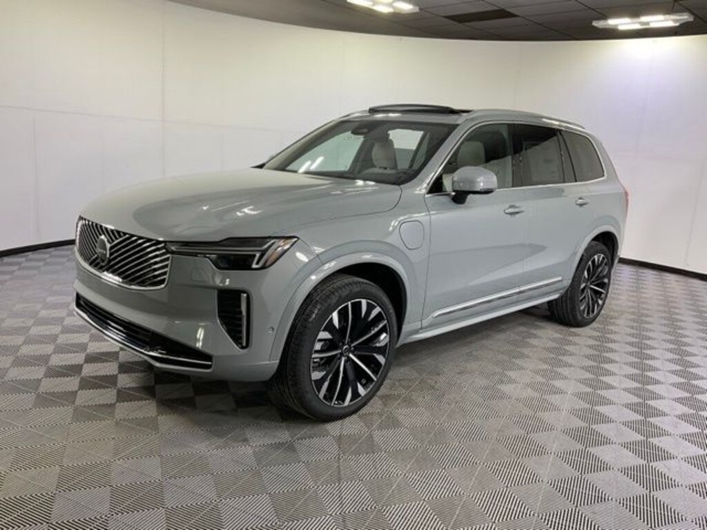 Used 2026 Volvo XC90 plug-in hybrid T8 Plus 7-Seater SUV