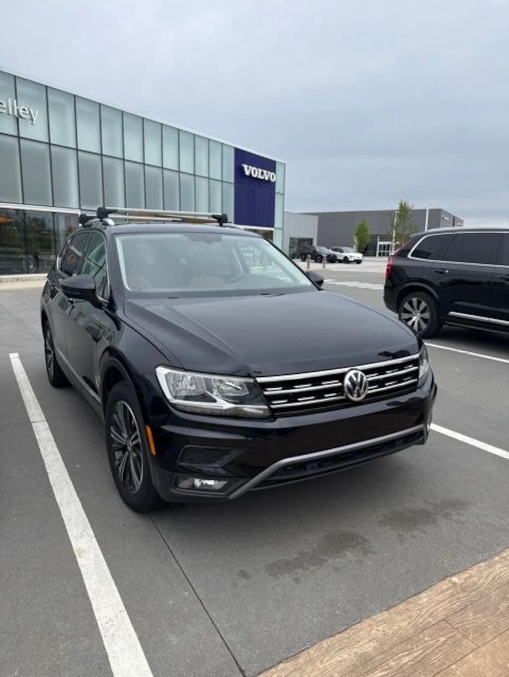 Used 2019 Volkswagen Tiguan 2.0T SEL 4MOTION SUV