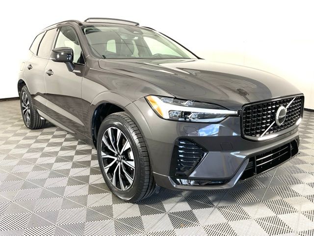 2024 Volvo XC60 B5 Core photo 4