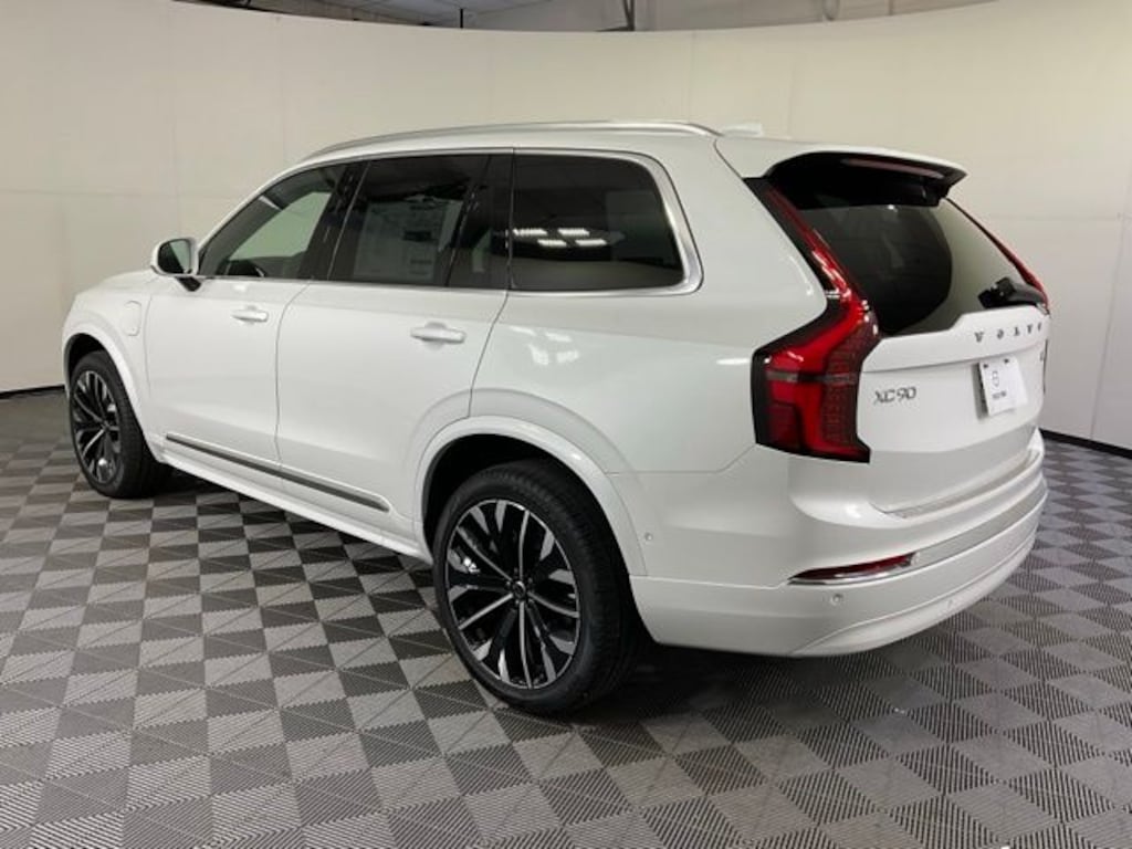 New 2025 Volvo XC90 plug-in hybrid T8 (2025.5) Plus 7-Seater SUV