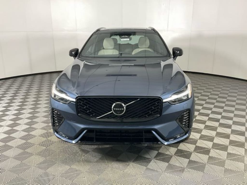 New 2026 Volvo XC60 B5 Plus SUV