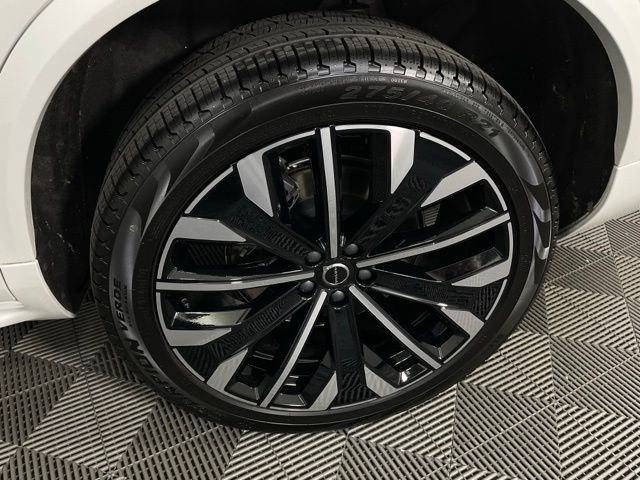 2026 Volvo XC90 Ultra - Photo 42