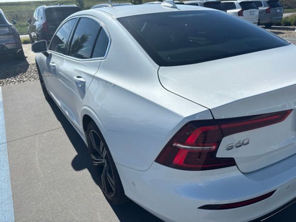 Used 2021 Volvo S60 Recharge Plug-In Hybrid T8 Inscription Sedan