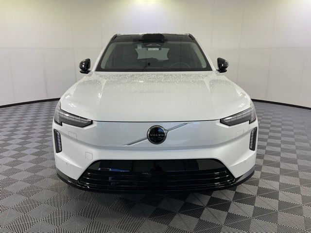 Used 2025 Volvo EX90 Ultra with VIN 7JDE23KL5SG020867 for sale in Fort Wayne, IN