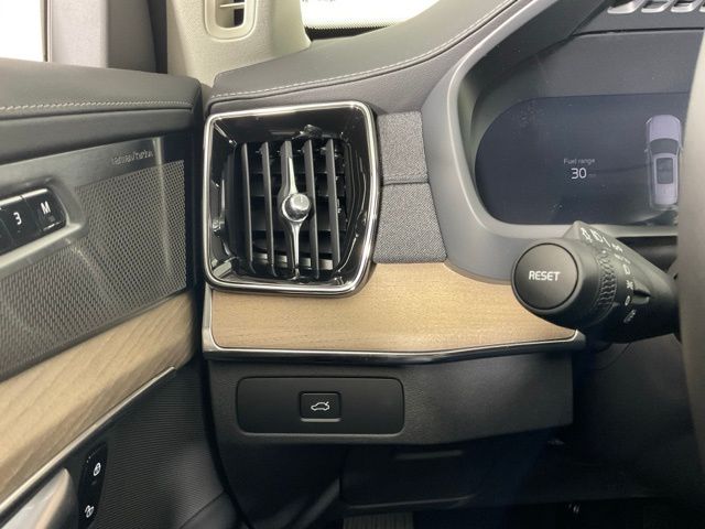 2026 Volvo XC90 Plus - Photo 26