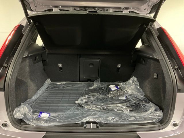 2026 Volvo XC40 Plus - Photo 40