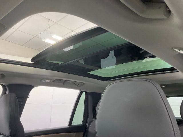 2026 Volvo XC90 Plus - Photo 25