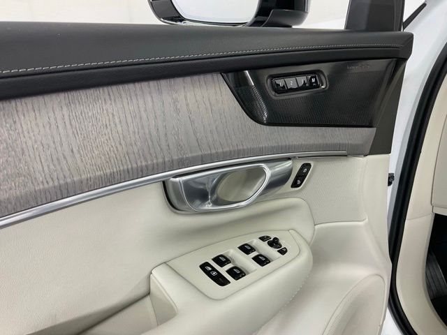 2026 Volvo XC90 Ultra - Photo 28