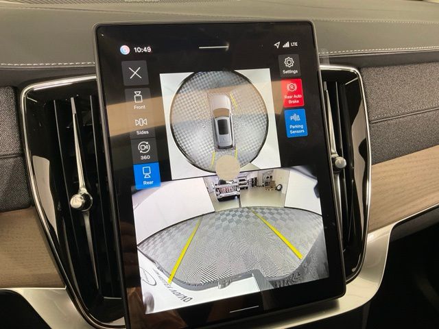 2026 Volvo XC90 Plus - Photo 12