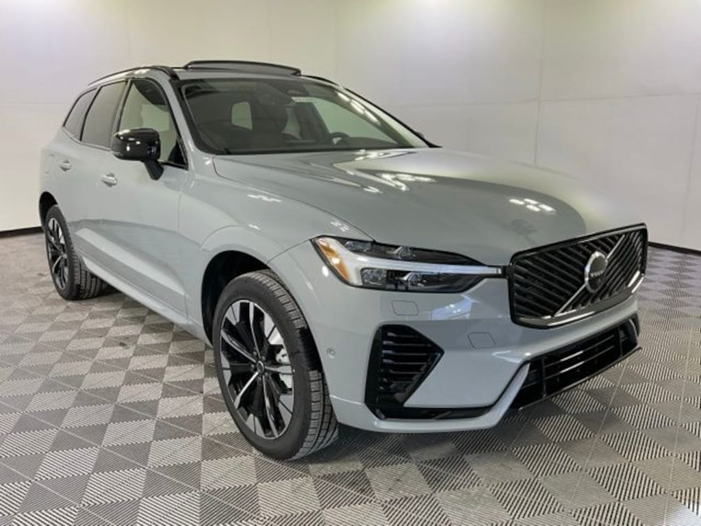 New 2026 Volvo XC60 plug-in hybrid T8 Plus SUV